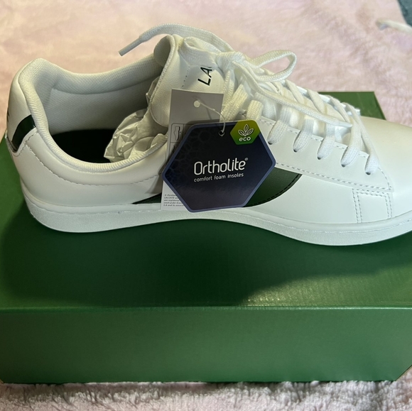 NWT Men's Lacoste Sneakers - Picture 3 of 6